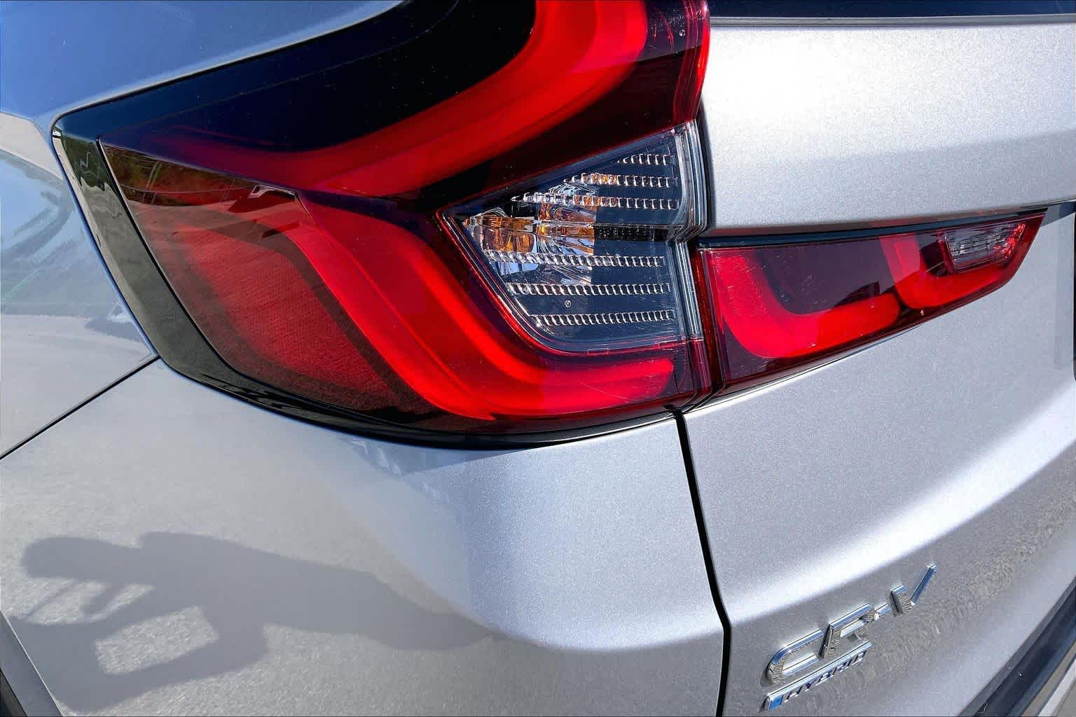 2025 Honda CR-V Hybrid photo 28 of 36