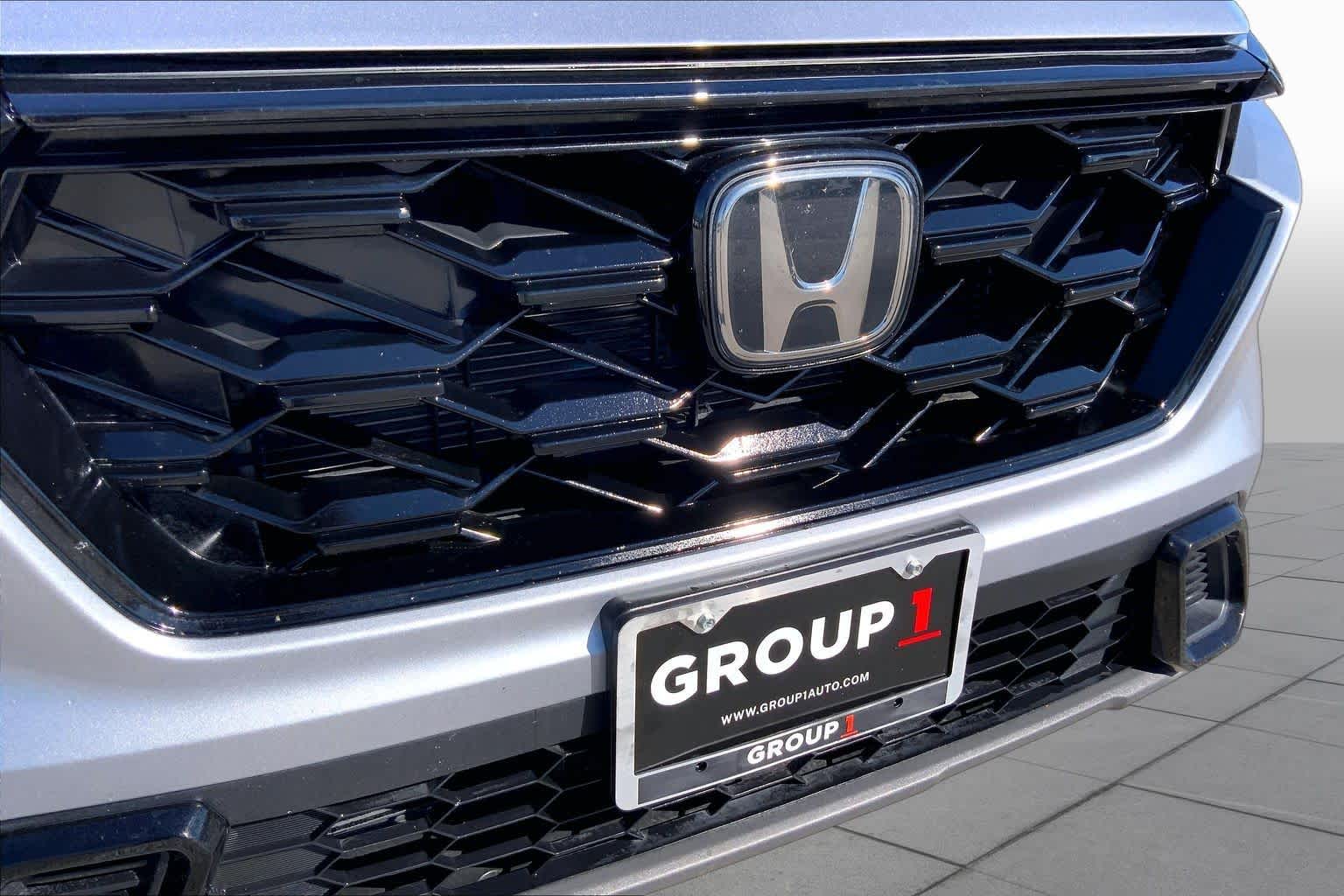 2025 Honda CR-V Hybrid photo 29 of 36