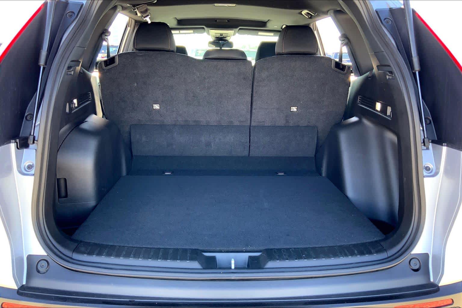 2025 Honda CR-V Hybrid photo 34 of 36