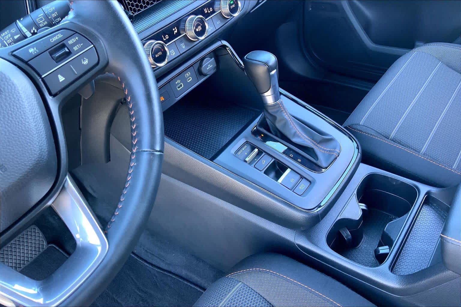 2025 Honda CR-V Hybrid photo 16 of 36