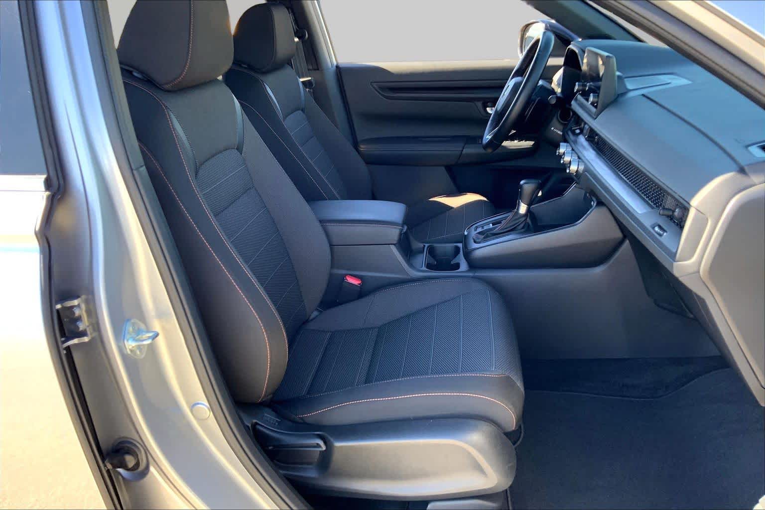 2025 Honda CR-V Hybrid photo 9 of 36