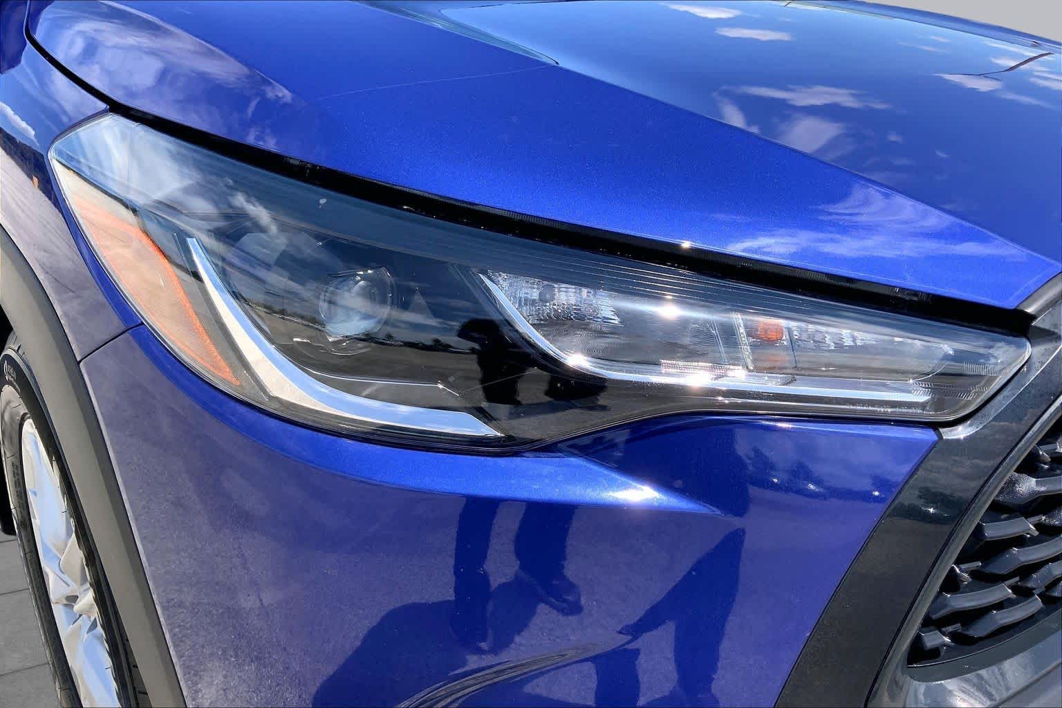 2024 Toyota Corolla Cross LE Blue Crush Metallic at HGreg Houston