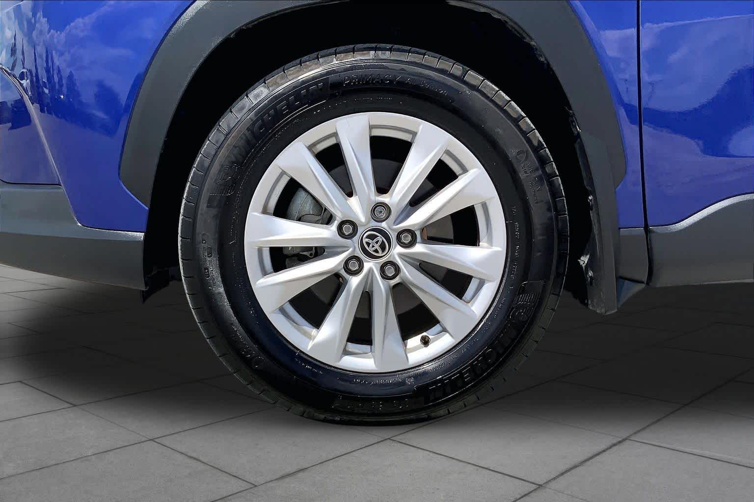 2024 Toyota Corolla Cross LE Blue Crush Metallic at HGreg Houston