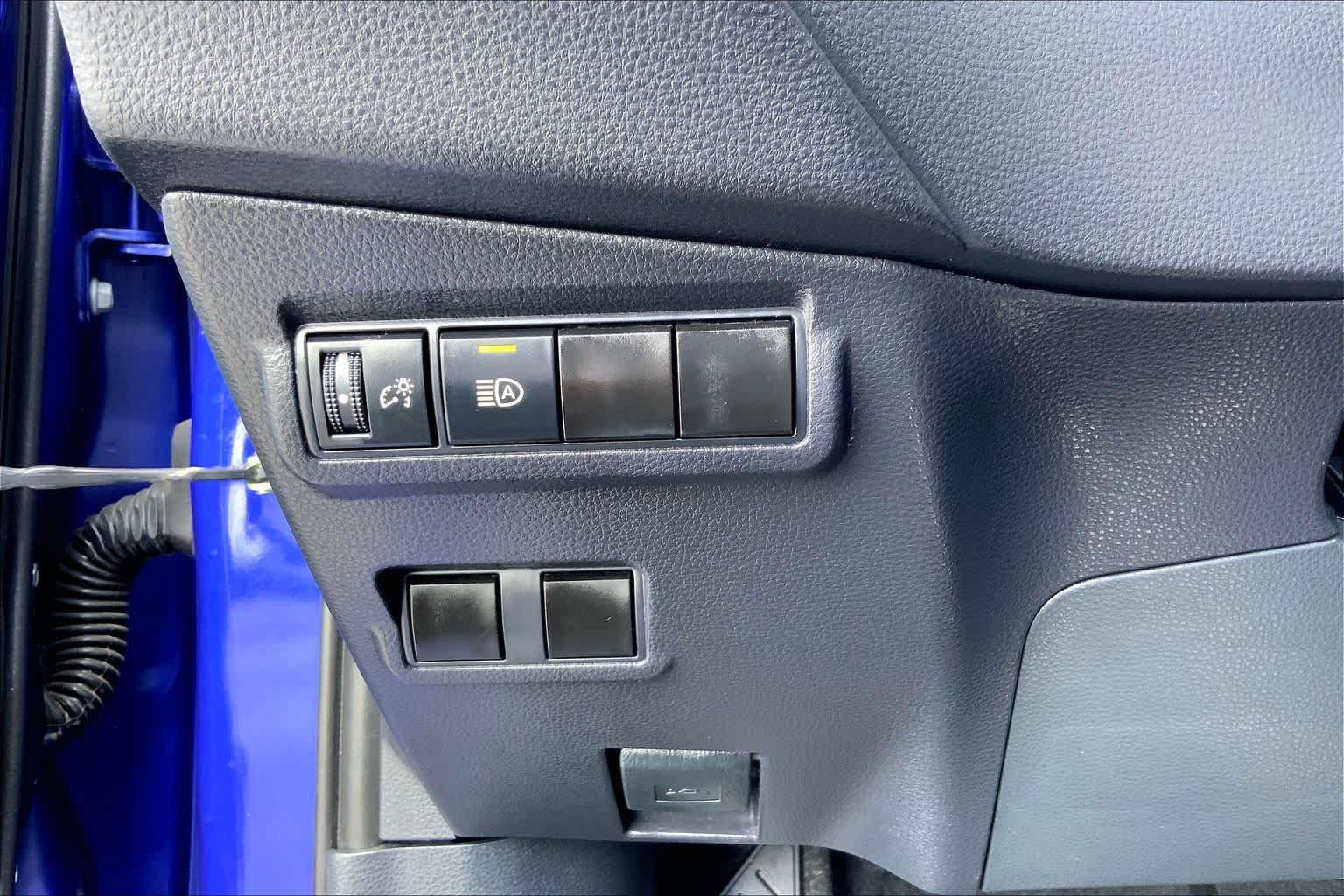 2024 Toyota Corolla Cross LE Blue Crush Metallic at HGreg Houston