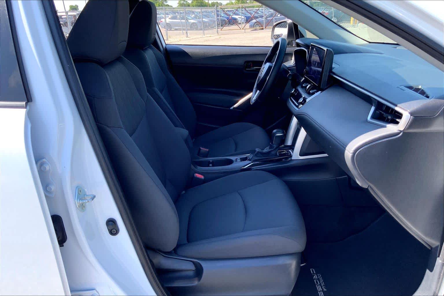 2024 Toyota Corolla Cross LE Wind Chill Pearl at Group 1 Toyota Southwest