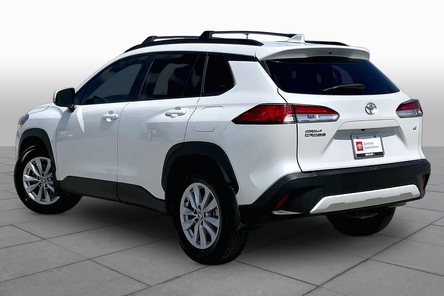 2024 Toyota Corolla Cross LE Wind Chill Pearl at Group 1 Toyota Southwest