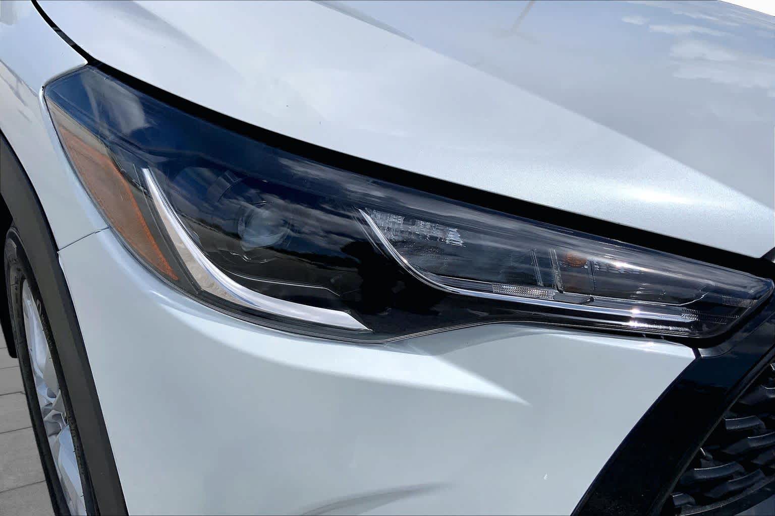 2024 Toyota Corolla Cross LE Wind Chill Pearl at Group 1 Toyota Southwest