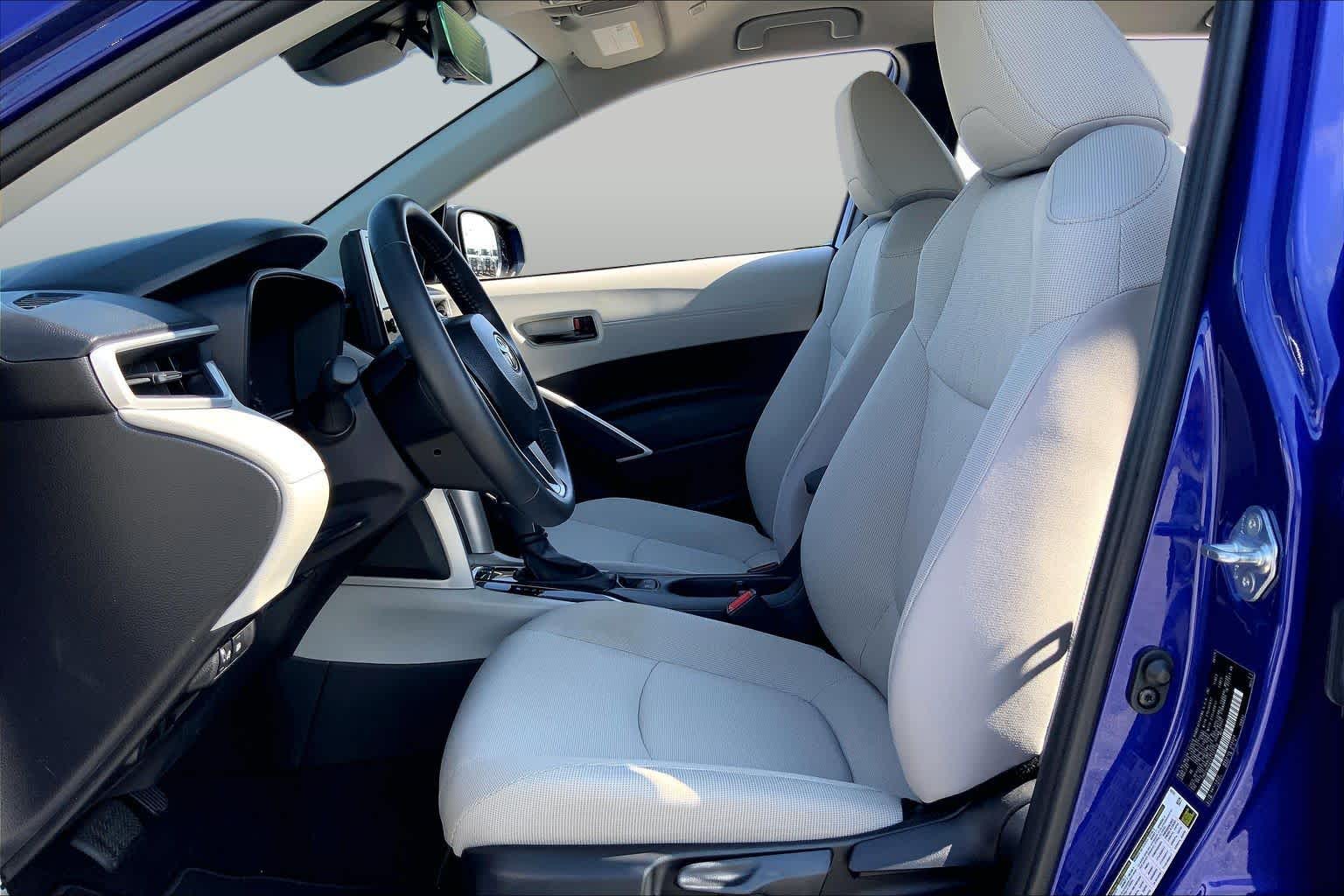 2025 Toyota Corolla Cross photo 8 of 36