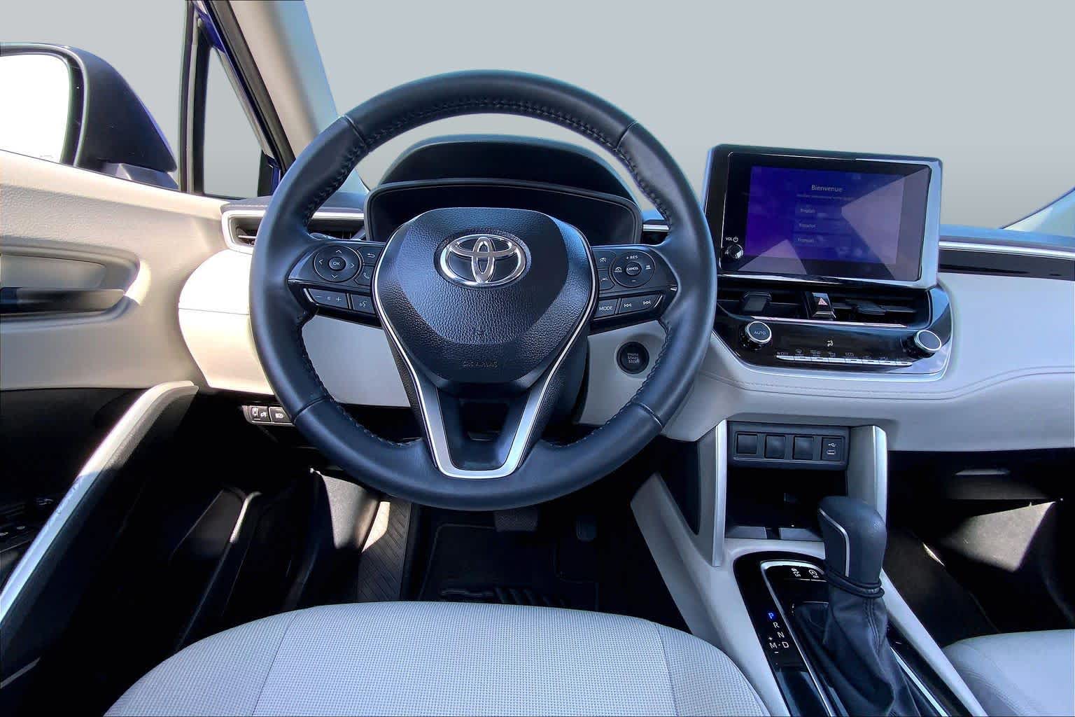 2025 Toyota Corolla Cross photo 6 of 36