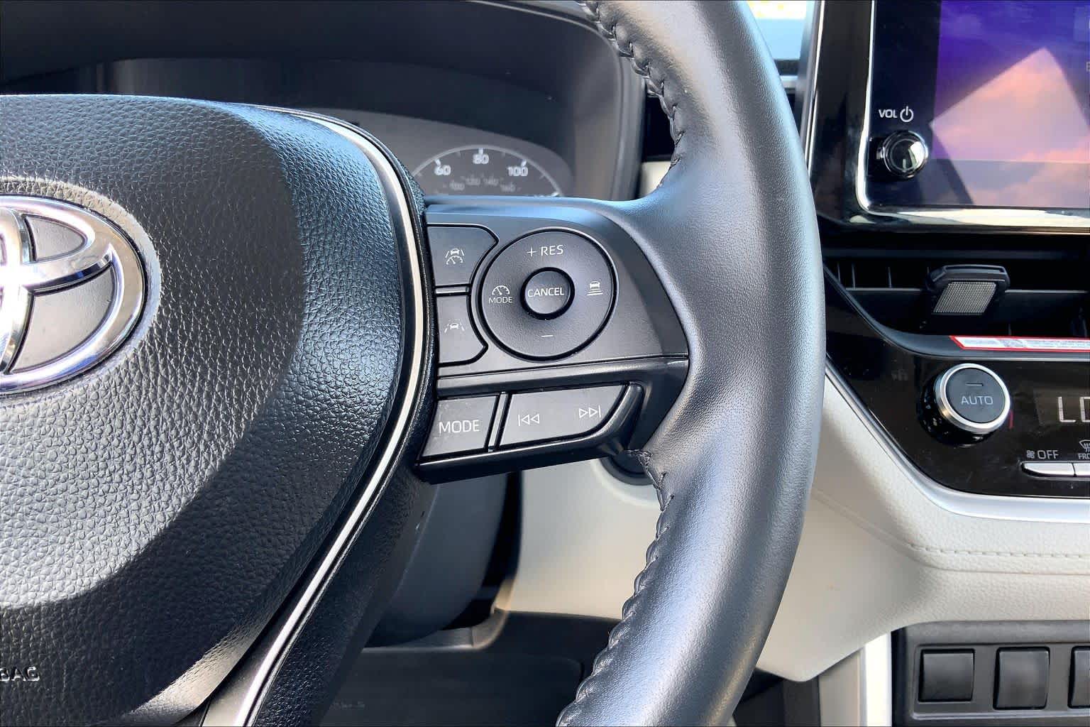 2025 Toyota Corolla Cross photo 24 of 36
