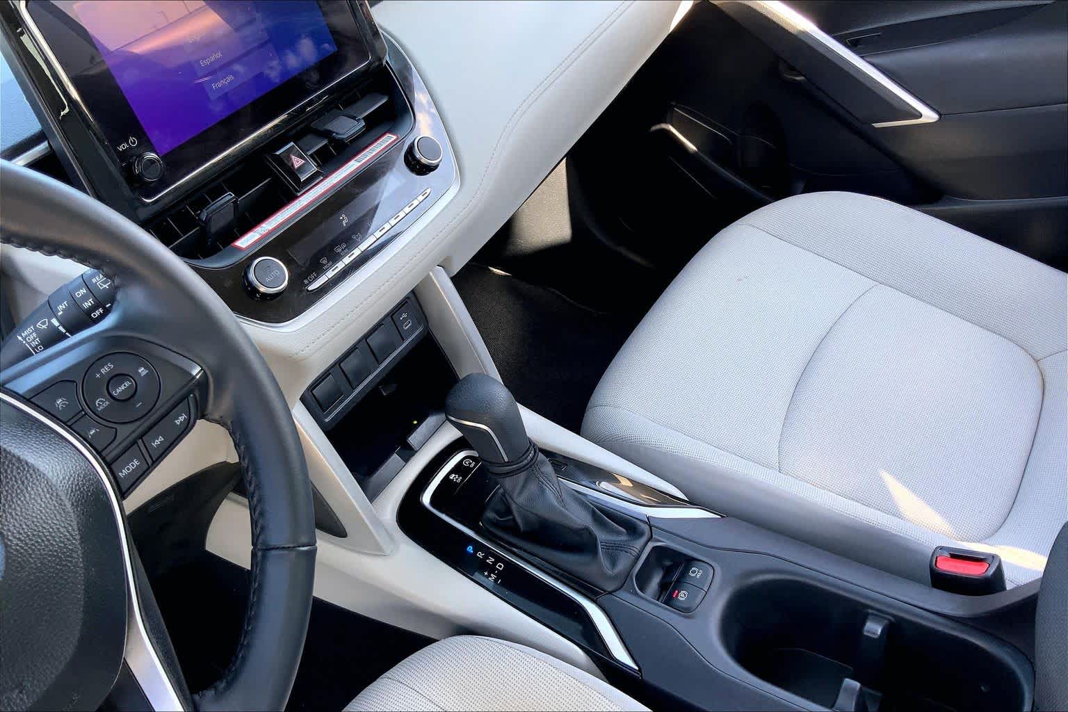 2025 Toyota Corolla Cross photo 16 of 36