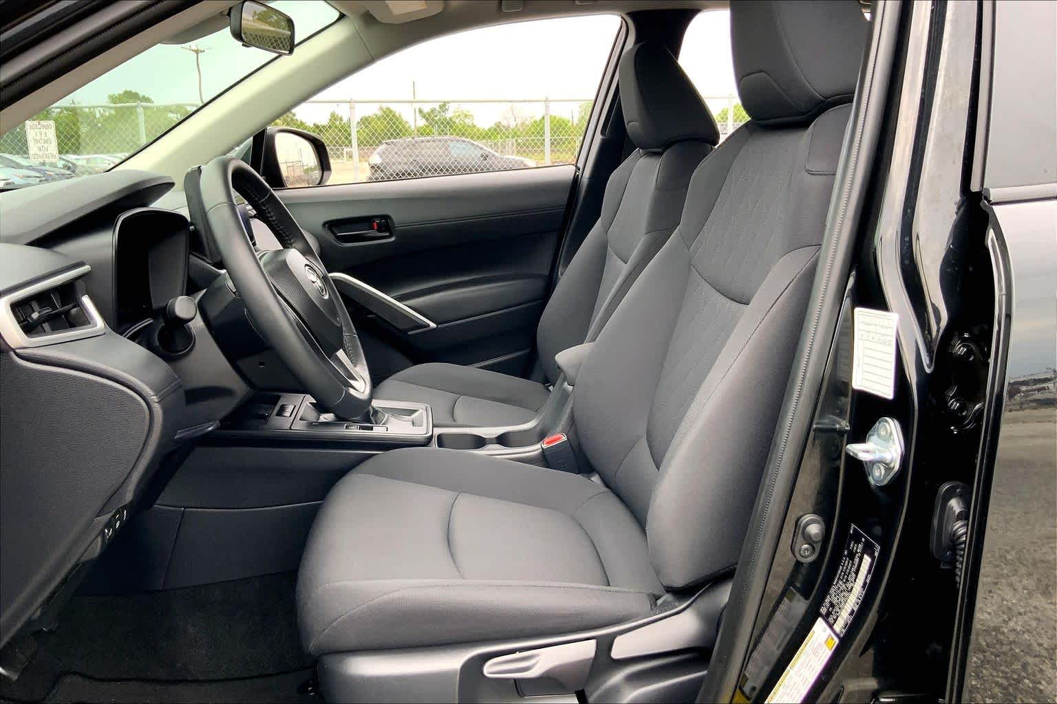 2026 Toyota Corolla Cross LE - 7