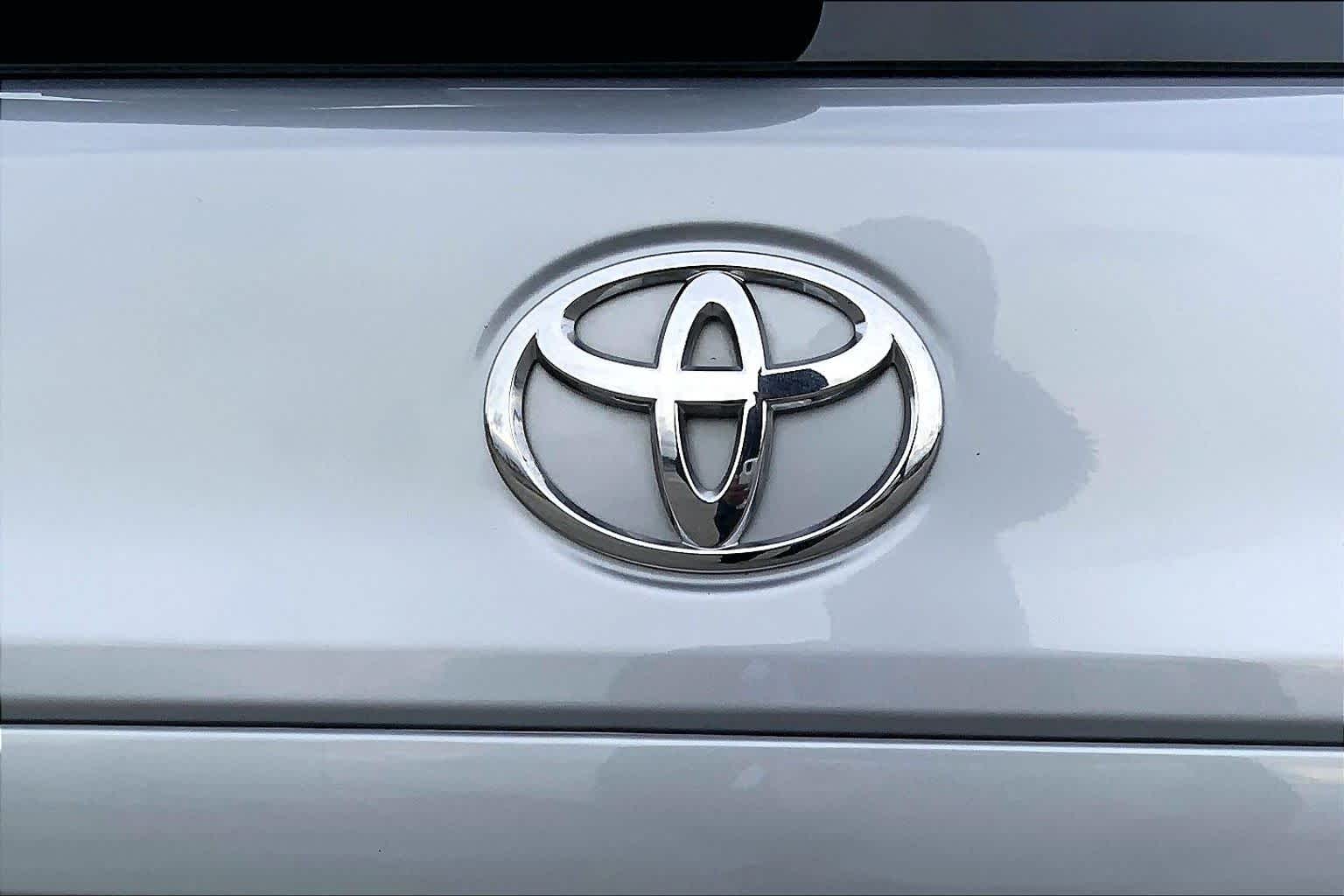 2026 Toyota Corolla Cross LE Sonic Silver at Group 1 Toyota Southwest