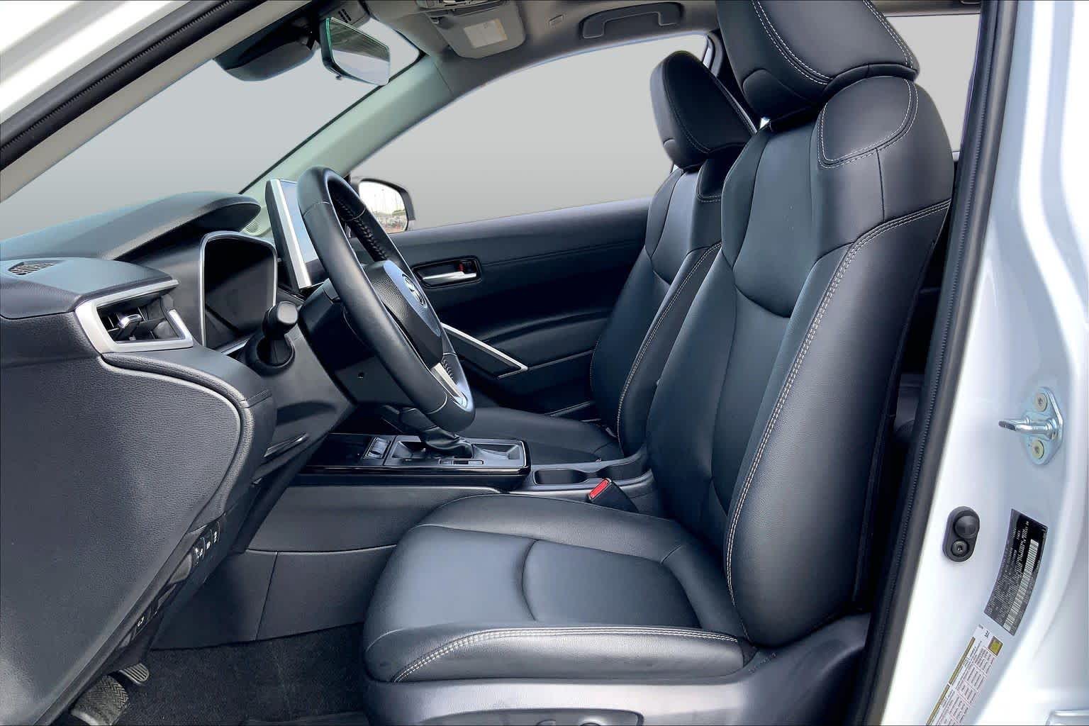 2026 Toyota Corolla Cross photo 8 of 34