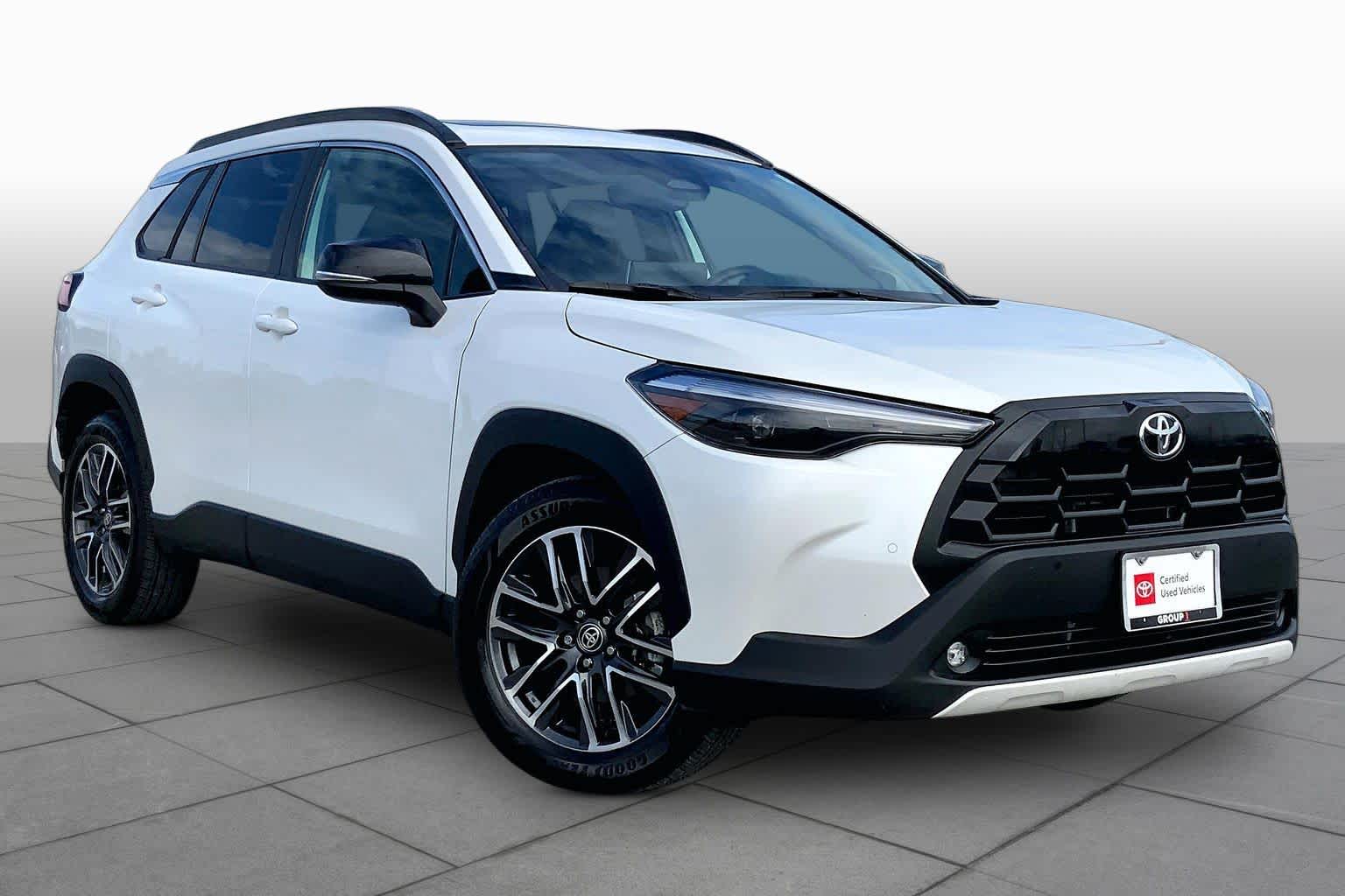 2026 Toyota Corolla Cross photo 3 of 34