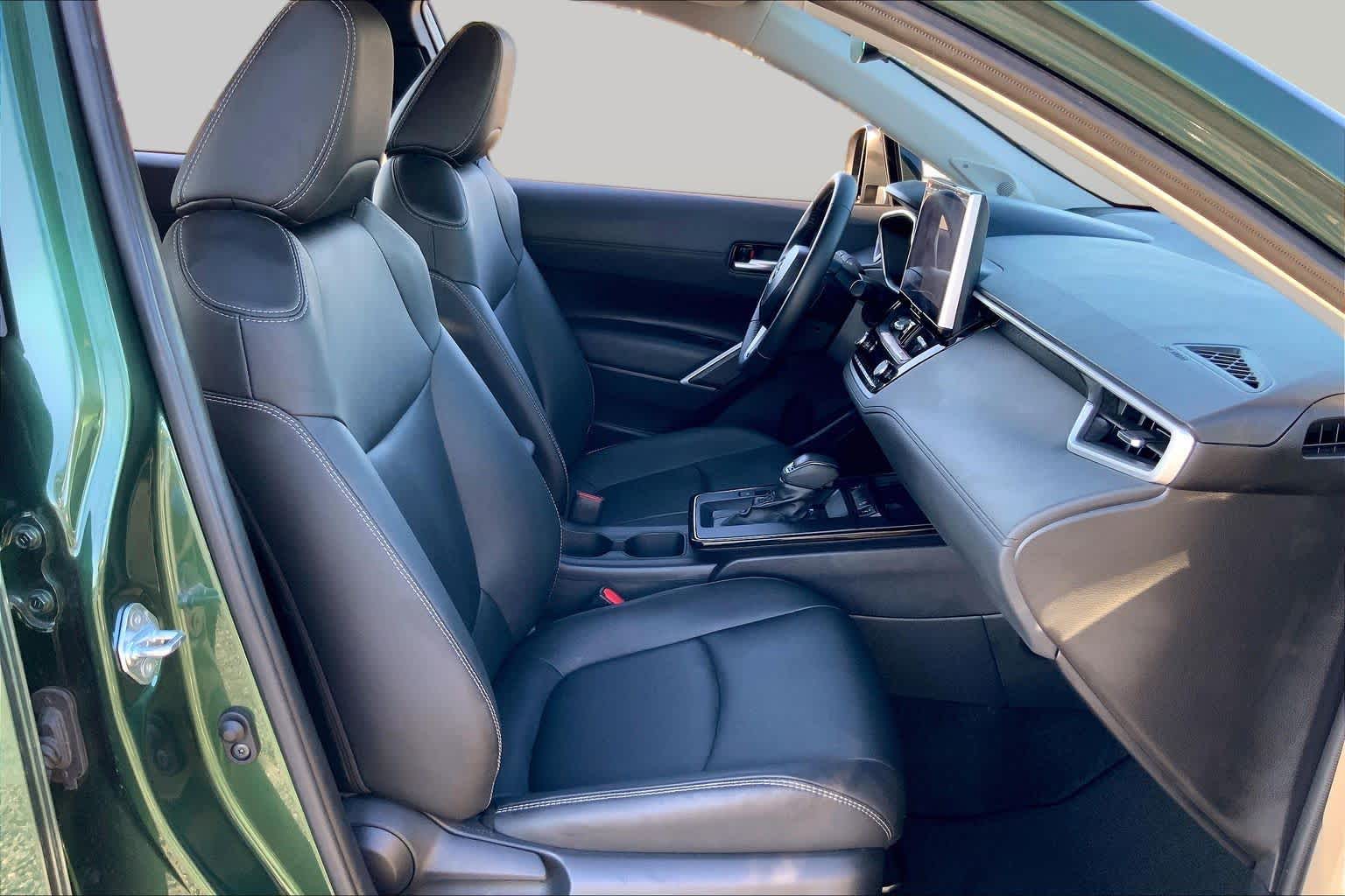 2026 Toyota Corolla Cross photo 9 of 36