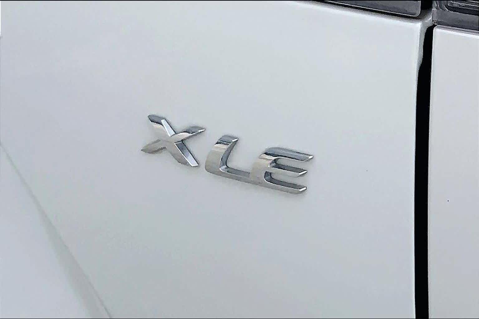 2024 Toyota Corolla Cross XLE Wind Chill Pearl at Mac Haik Ford