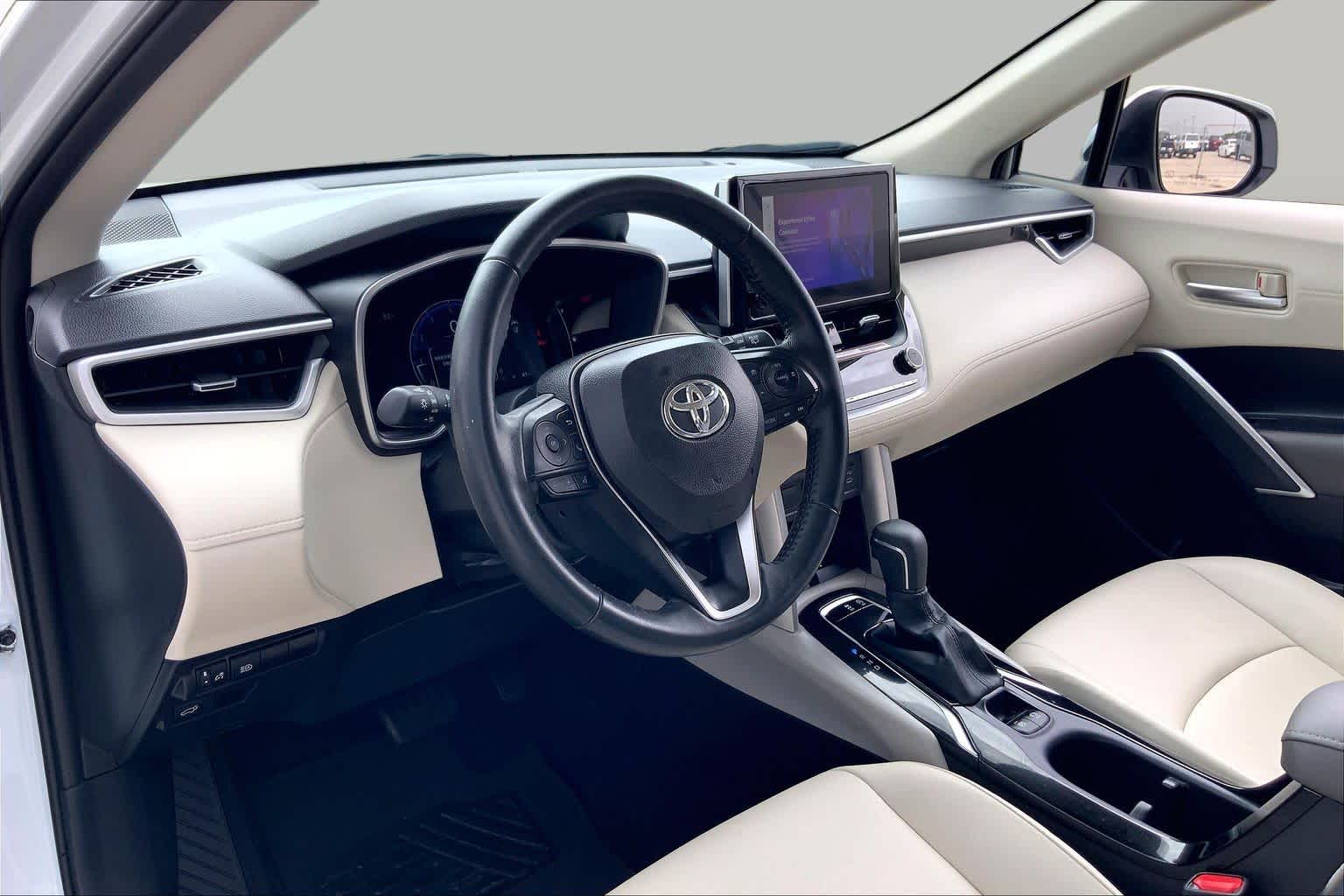 2024 Toyota Corolla Cross XLE Wind Chill Pearl at Mac Haik Ford