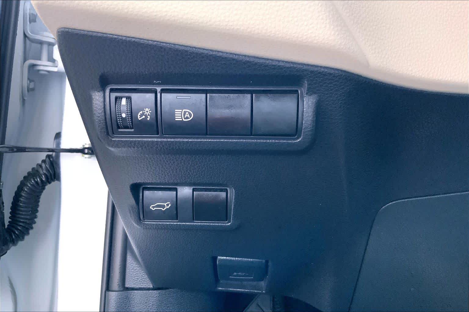 2024 Toyota Corolla Cross XLE Wind Chill Pearl at Mac Haik Ford