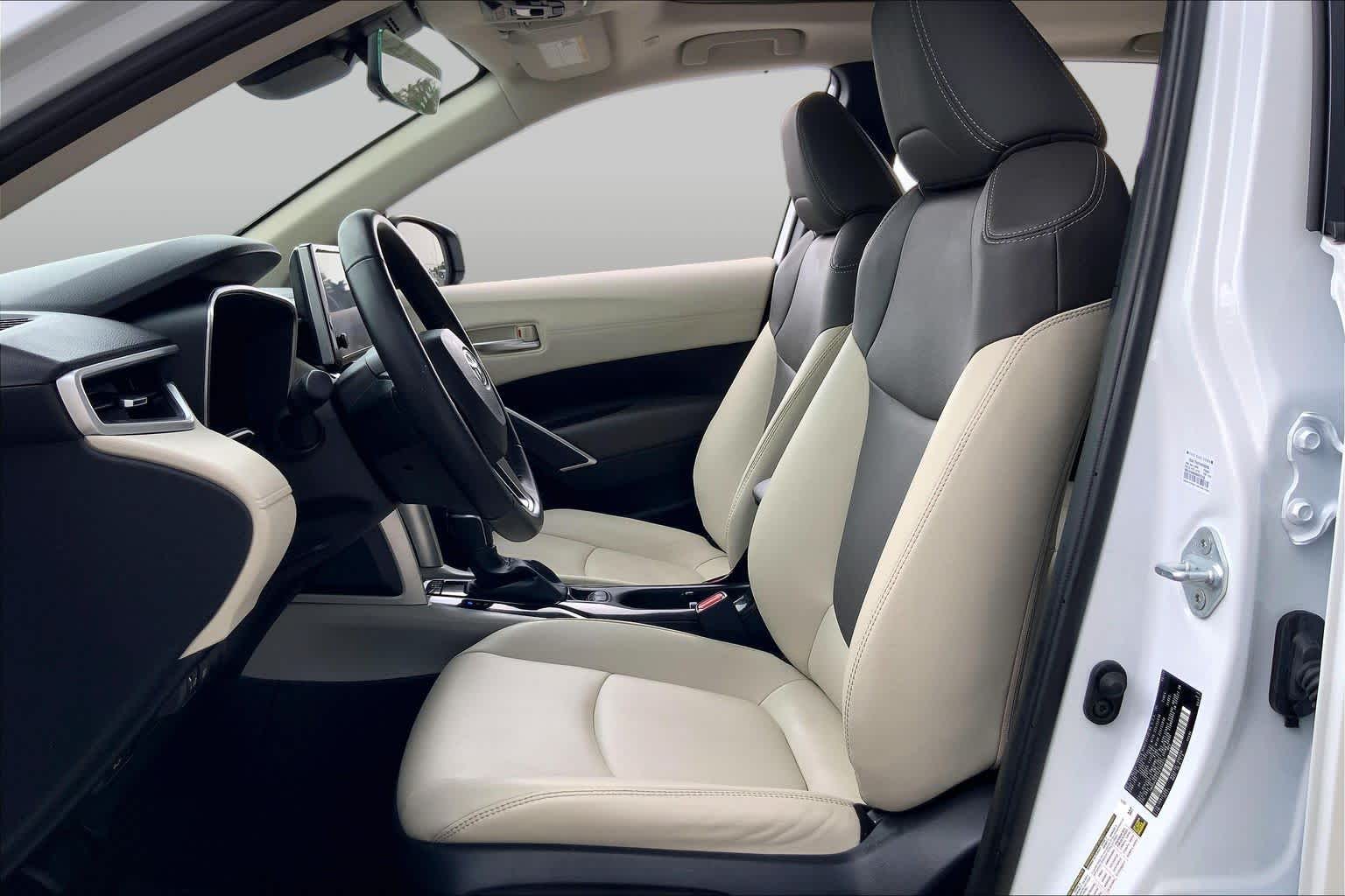 2024 Toyota Corolla Cross XLE Wind Chill Pearl at Mac Haik Ford