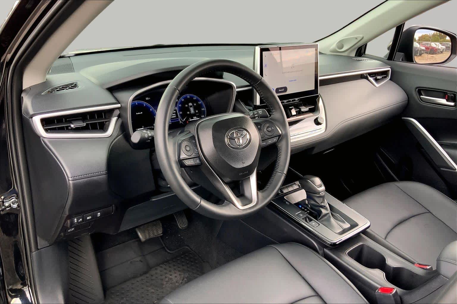 2026 Toyota Corolla Cross photo 17 of 36