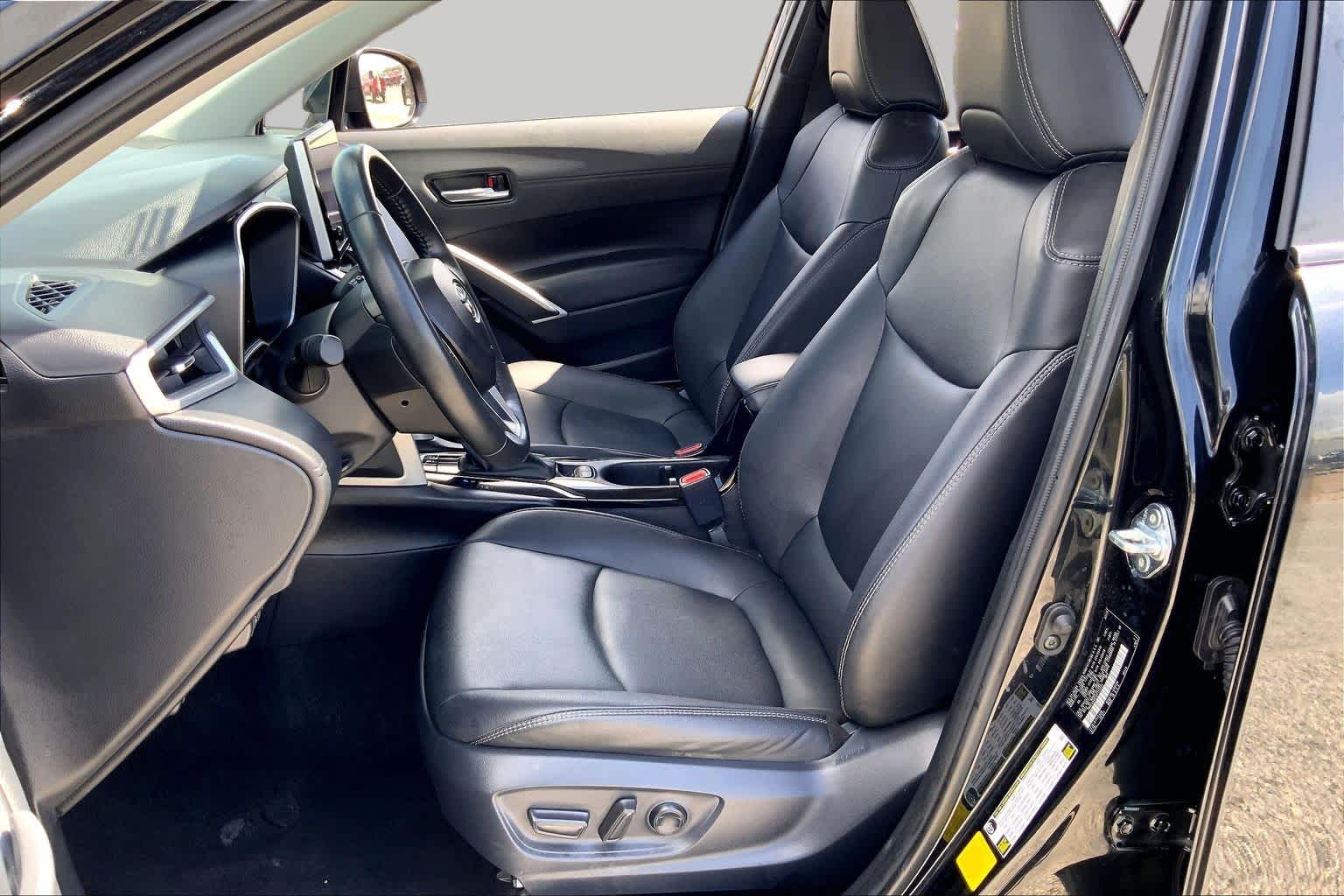 2025 Toyota Corolla Cross XLE Jet Black at Group 1 Toyota Southwest