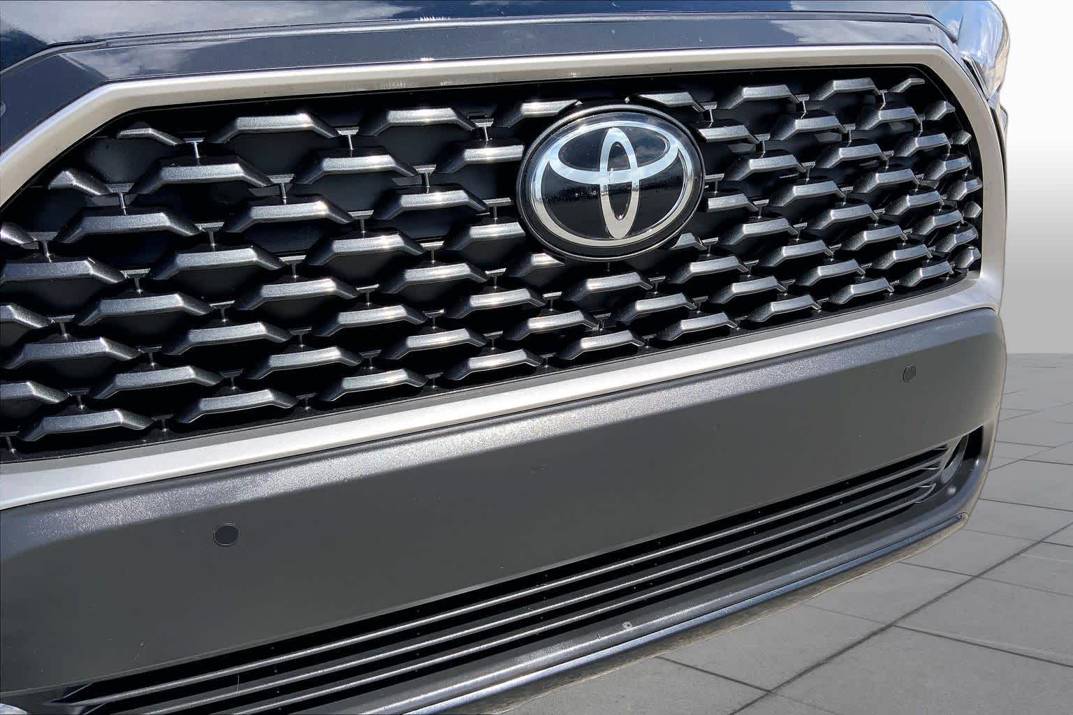 2025 Toyota Corolla Cross XLE Jet Black at Group 1 Toyota Southwest