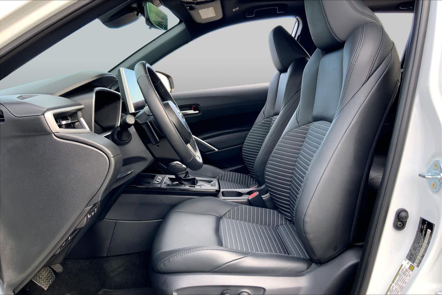 2026 Toyota Corolla Cross photo 8 of 36