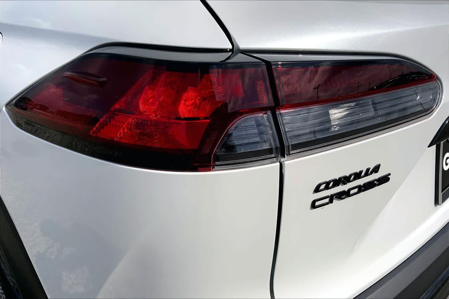 2025 Toyota Corolla Cross Hybrid Nightshade Edition Wind Chill Pearl/Jet Black at Group 1 Toyota Southwest
