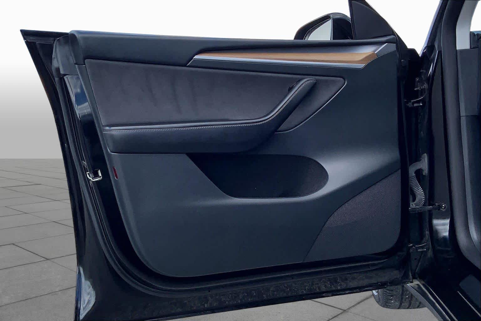 2024 Tesla Model Y photo 20 of 31