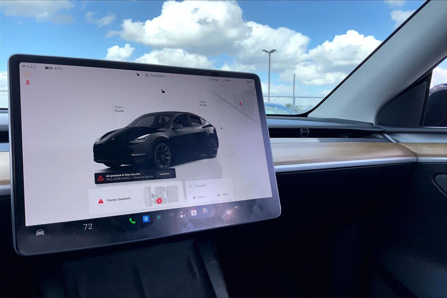 2024 Tesla Model Y photo 30 of 31