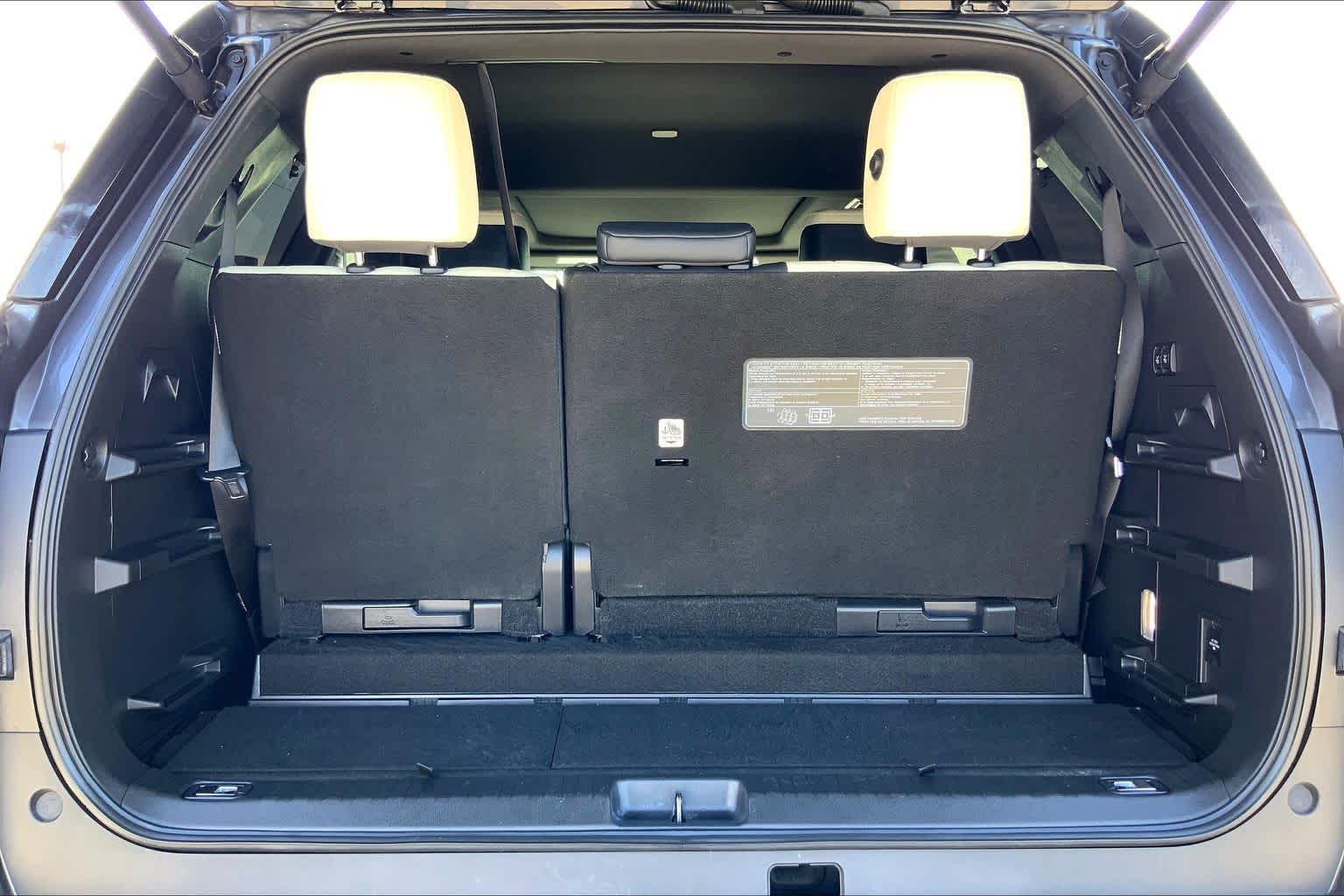 2023 Toyota Sequoia photo 34 of 36