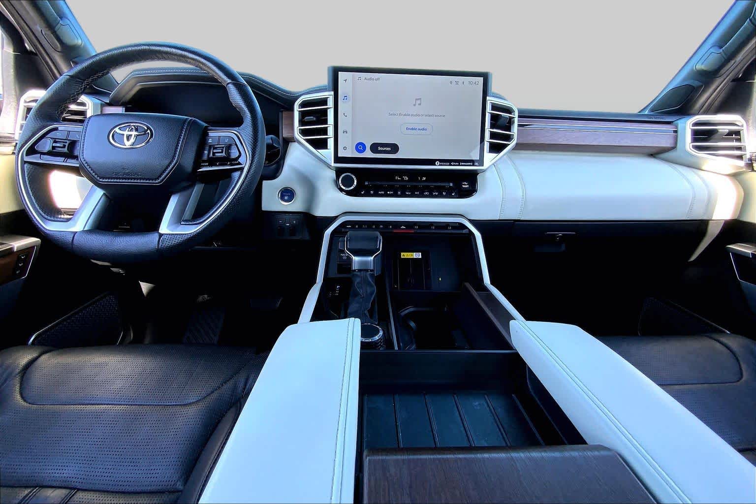 2023 Toyota Sequoia photo 15 of 36