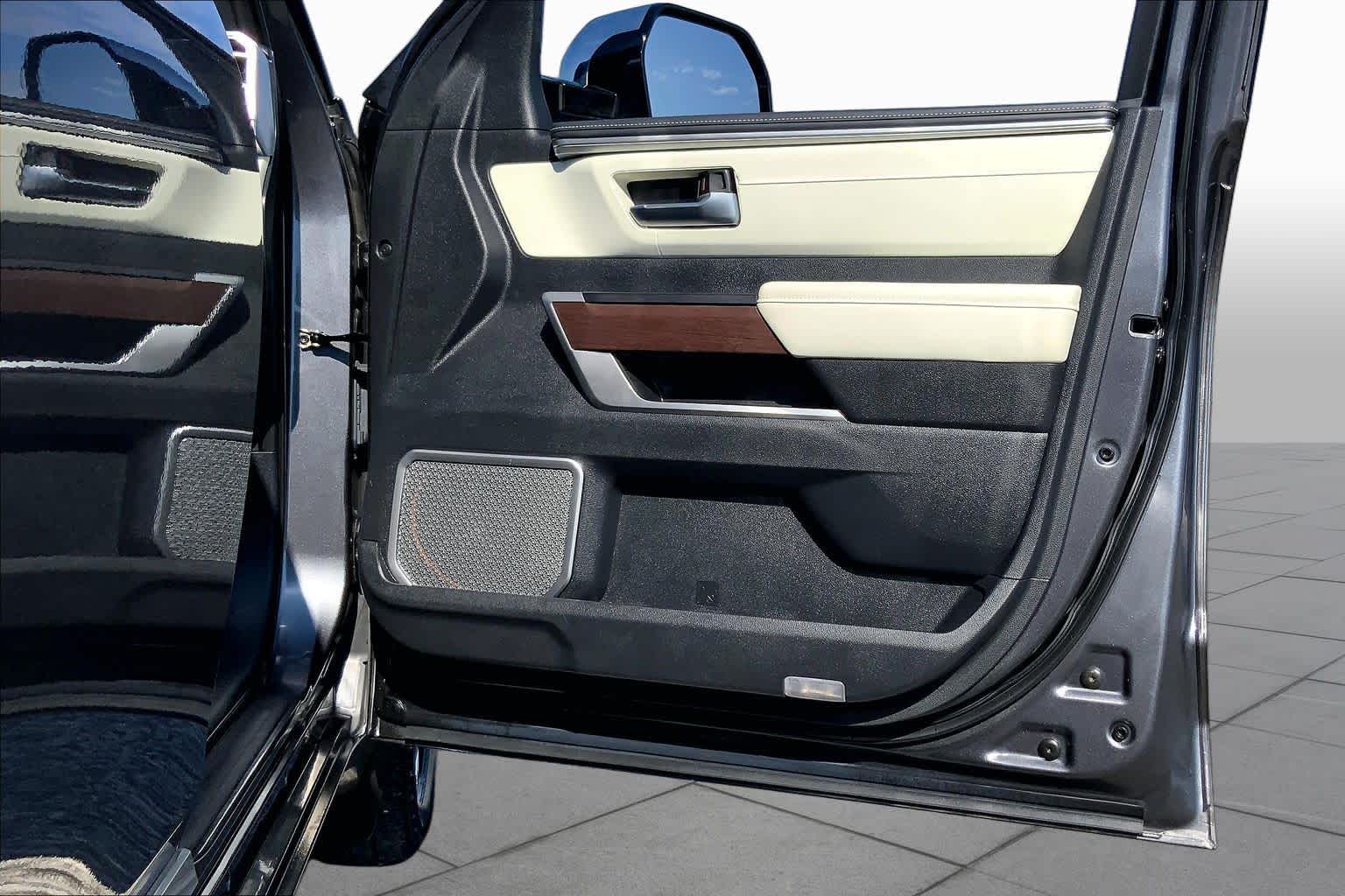 2023 Toyota Sequoia photo 22 of 36