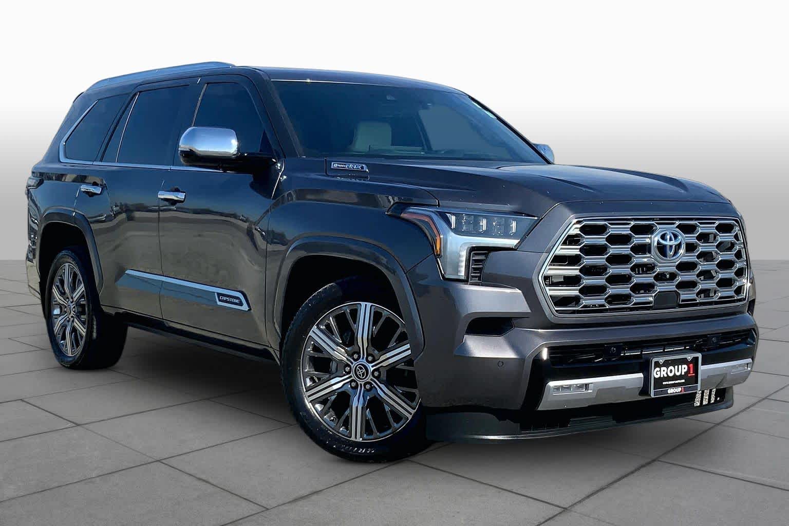 2023 Toyota Sequoia photo 3 of 36