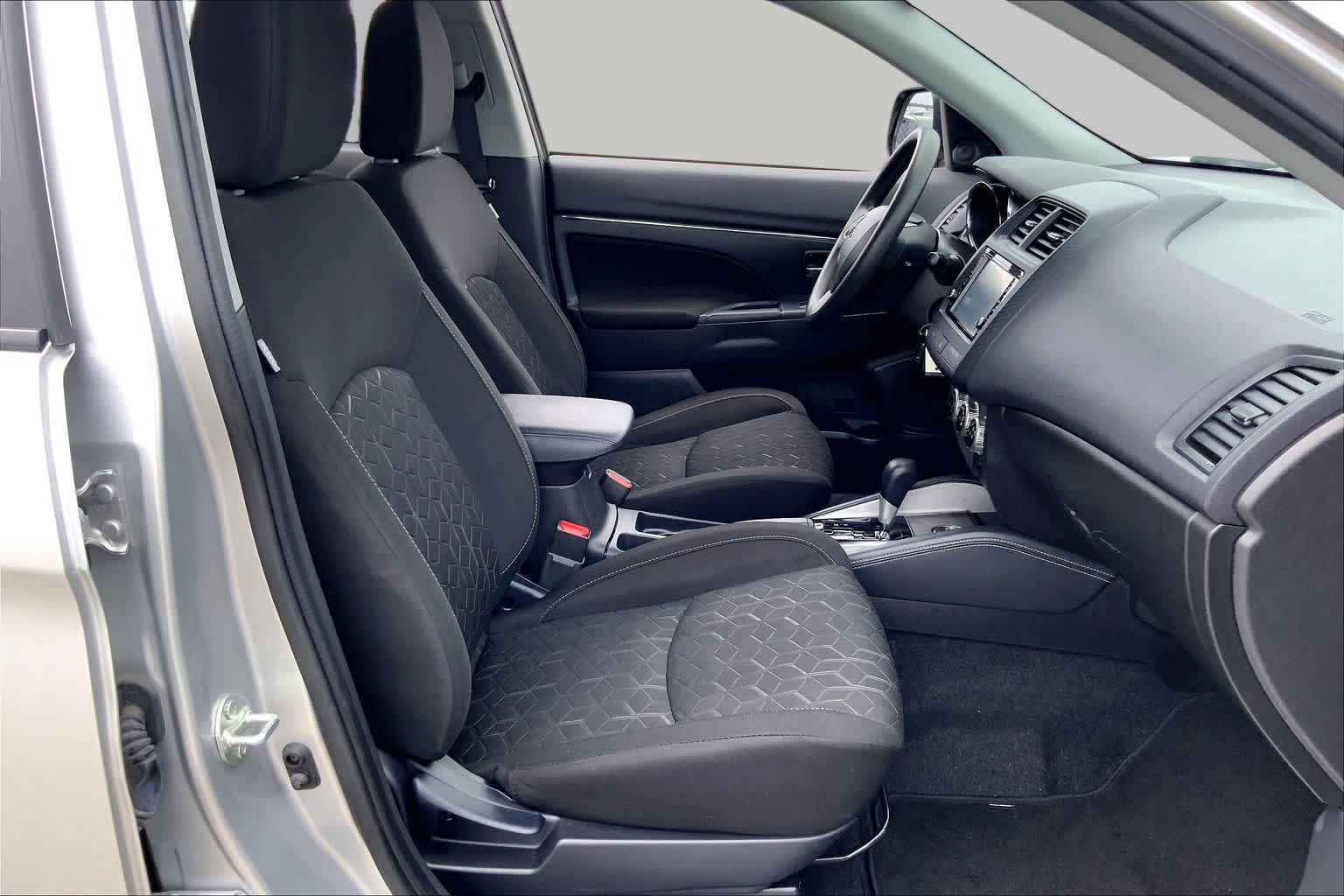 2024 Mitsubishi Outlander Sport ES - 8