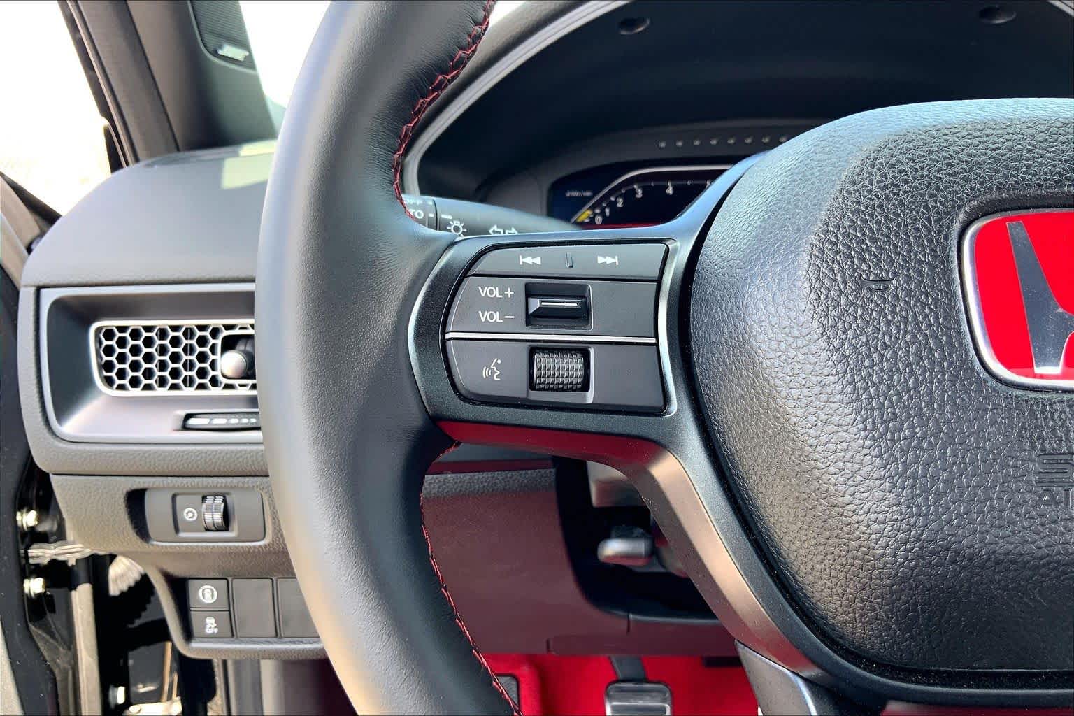 2024 Honda Civic photo 23 of 36