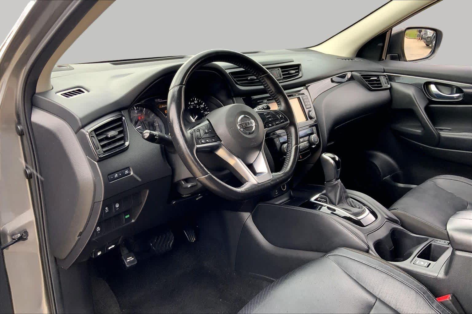 2018 Nissan Rogue Sport SL Gun Metallic at Sterling McCall Nissan
