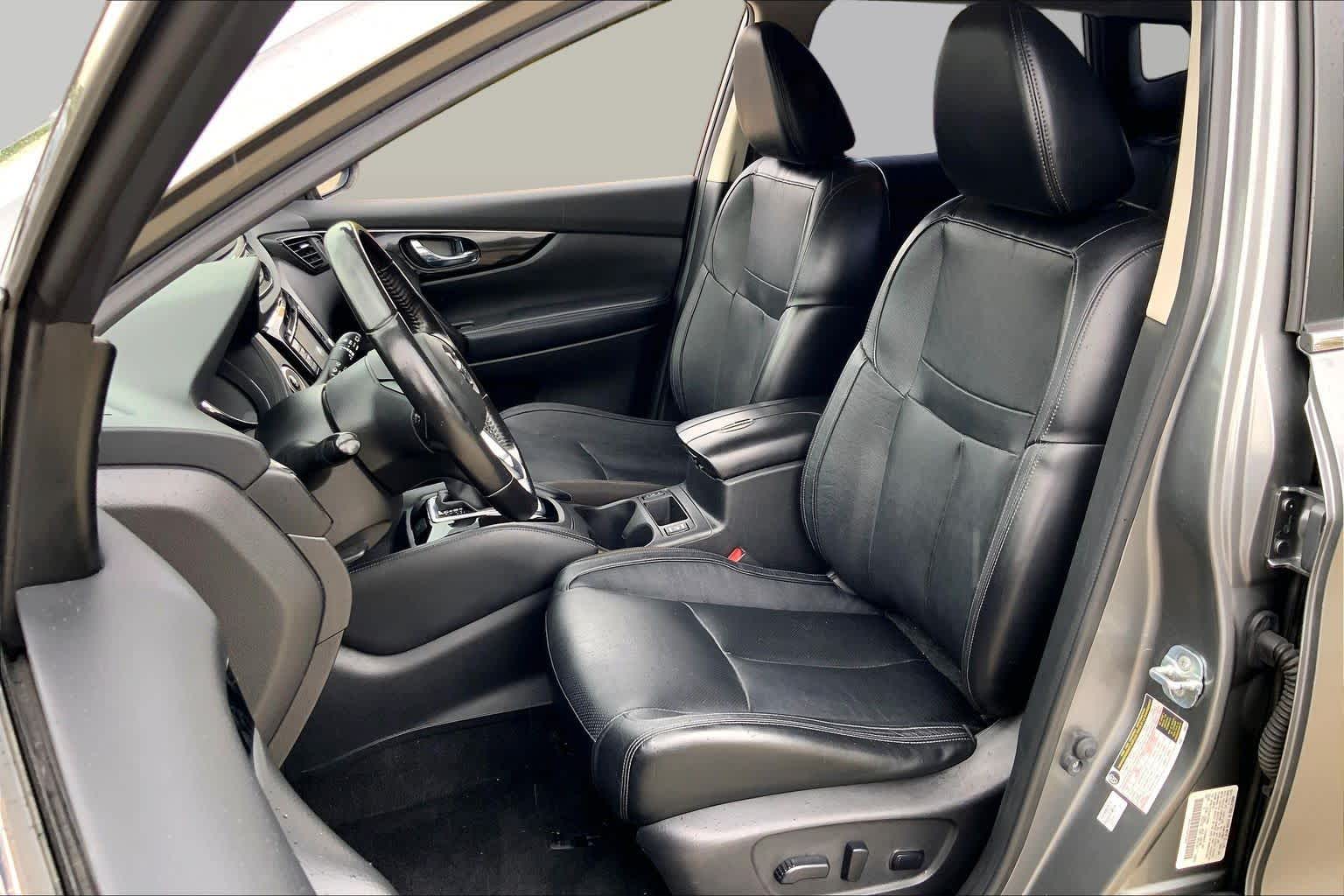 2018 Nissan Rogue Sport SL Gun Metallic at Sterling McCall Nissan