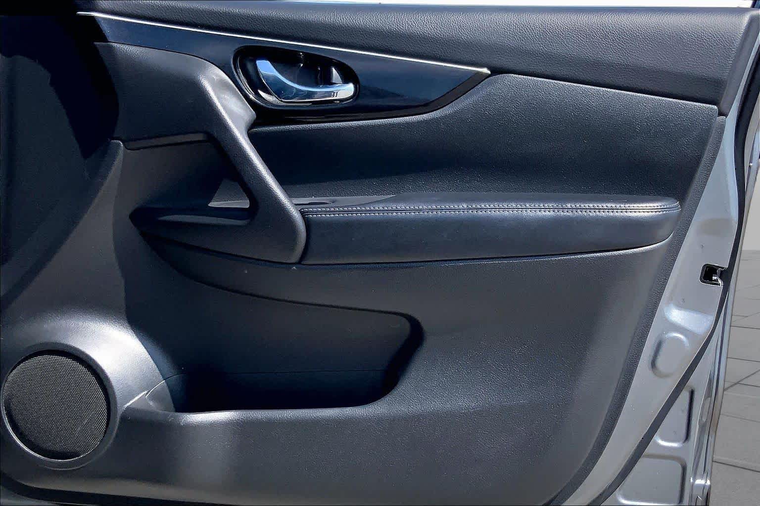 2018 Nissan Rogue Sport SL Gun Metallic at Sterling McCall Nissan