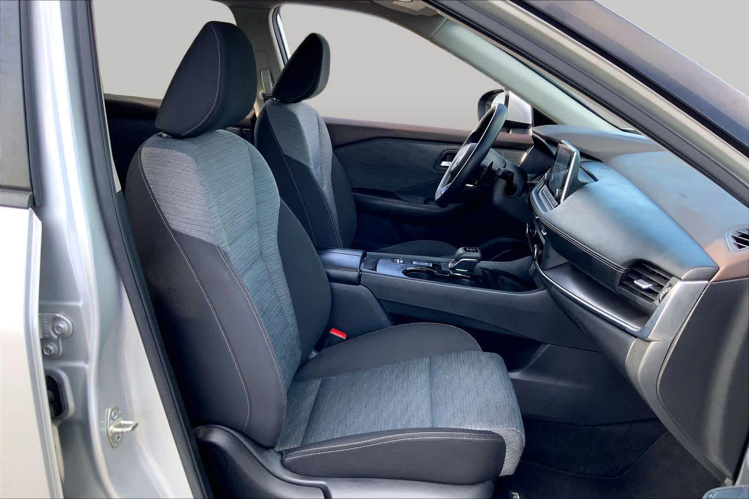2023 Nissan Rogue photo 9 of 36