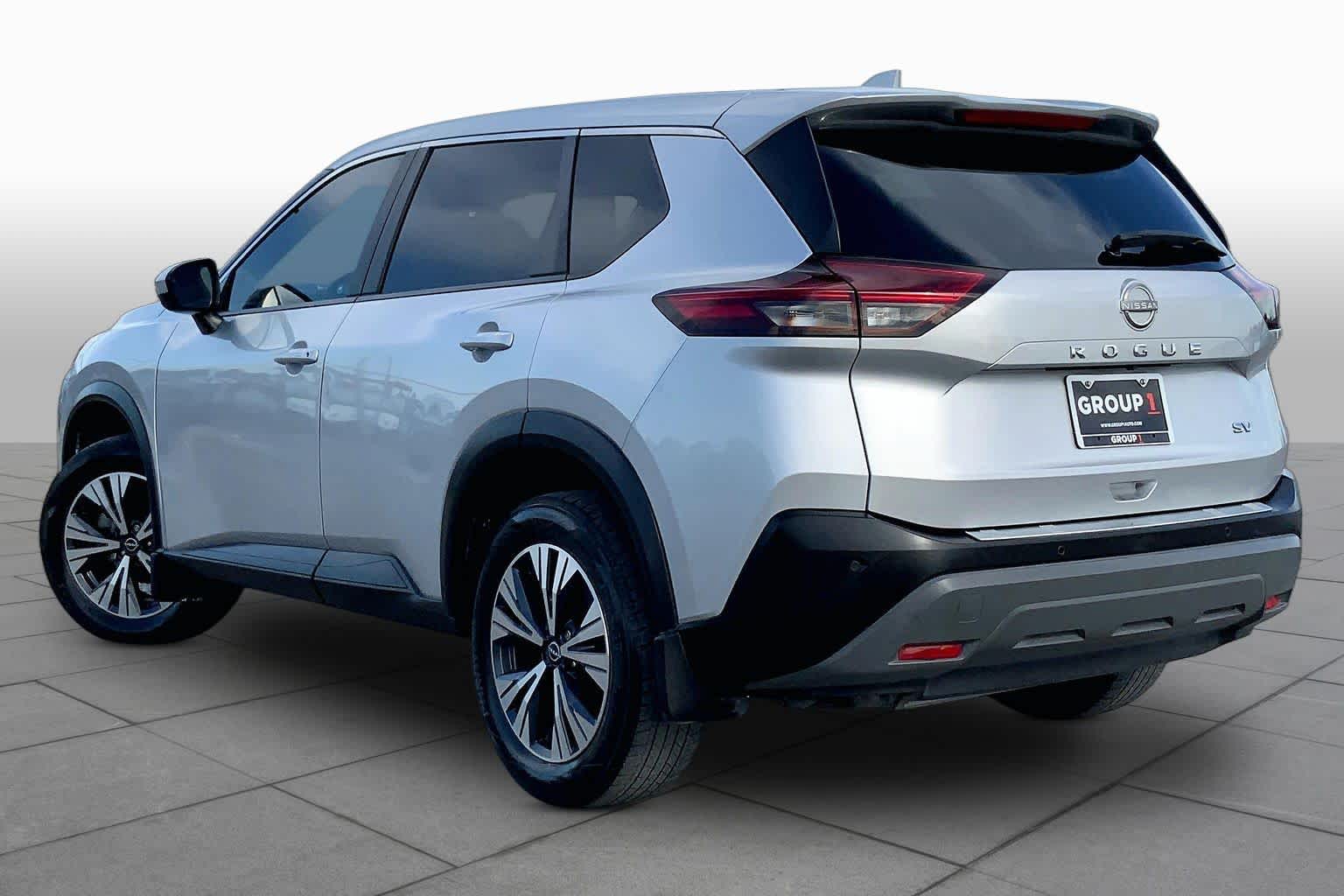 2023 Nissan Rogue photo 12 of 36