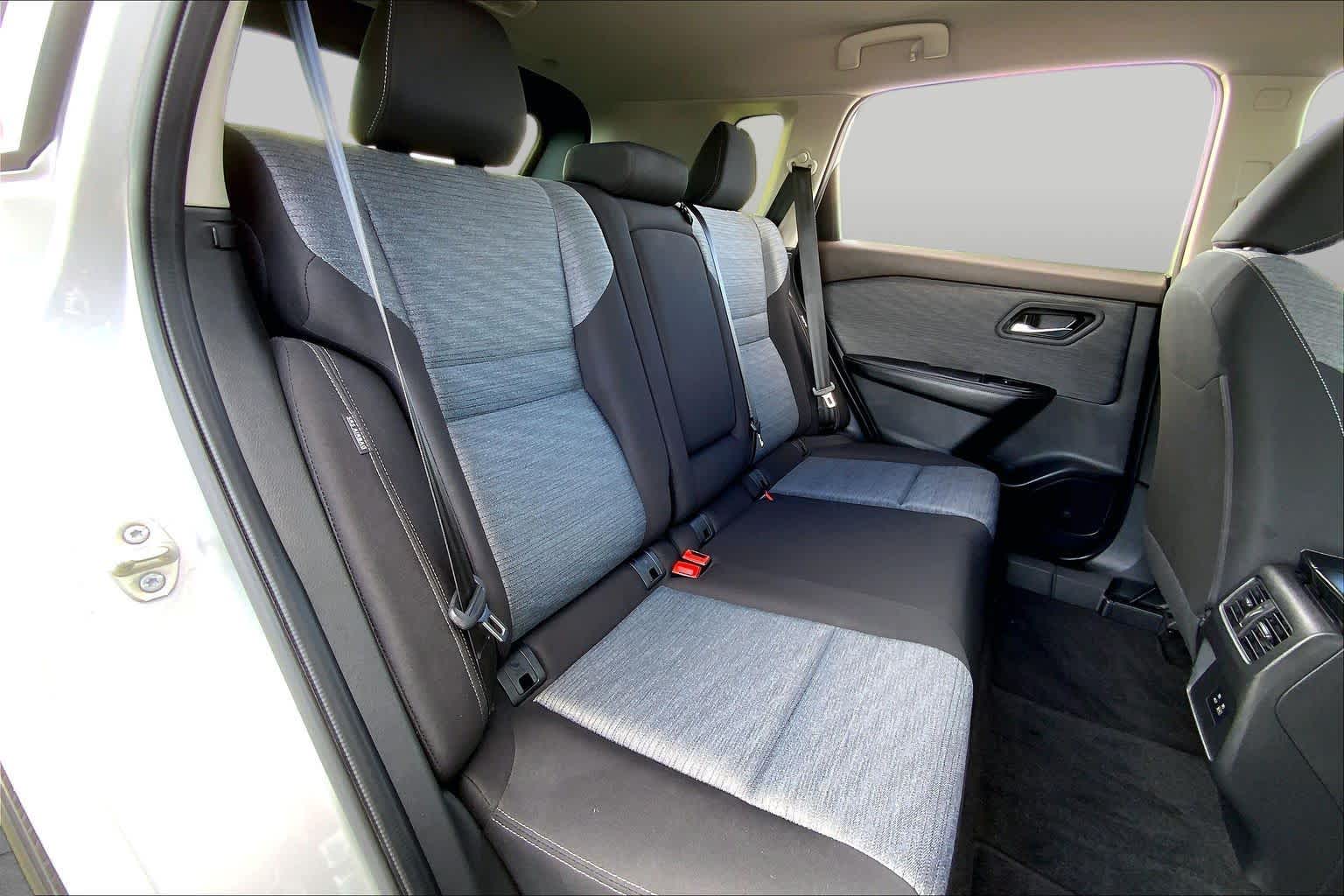 2023 Nissan Rogue photo 19 of 36