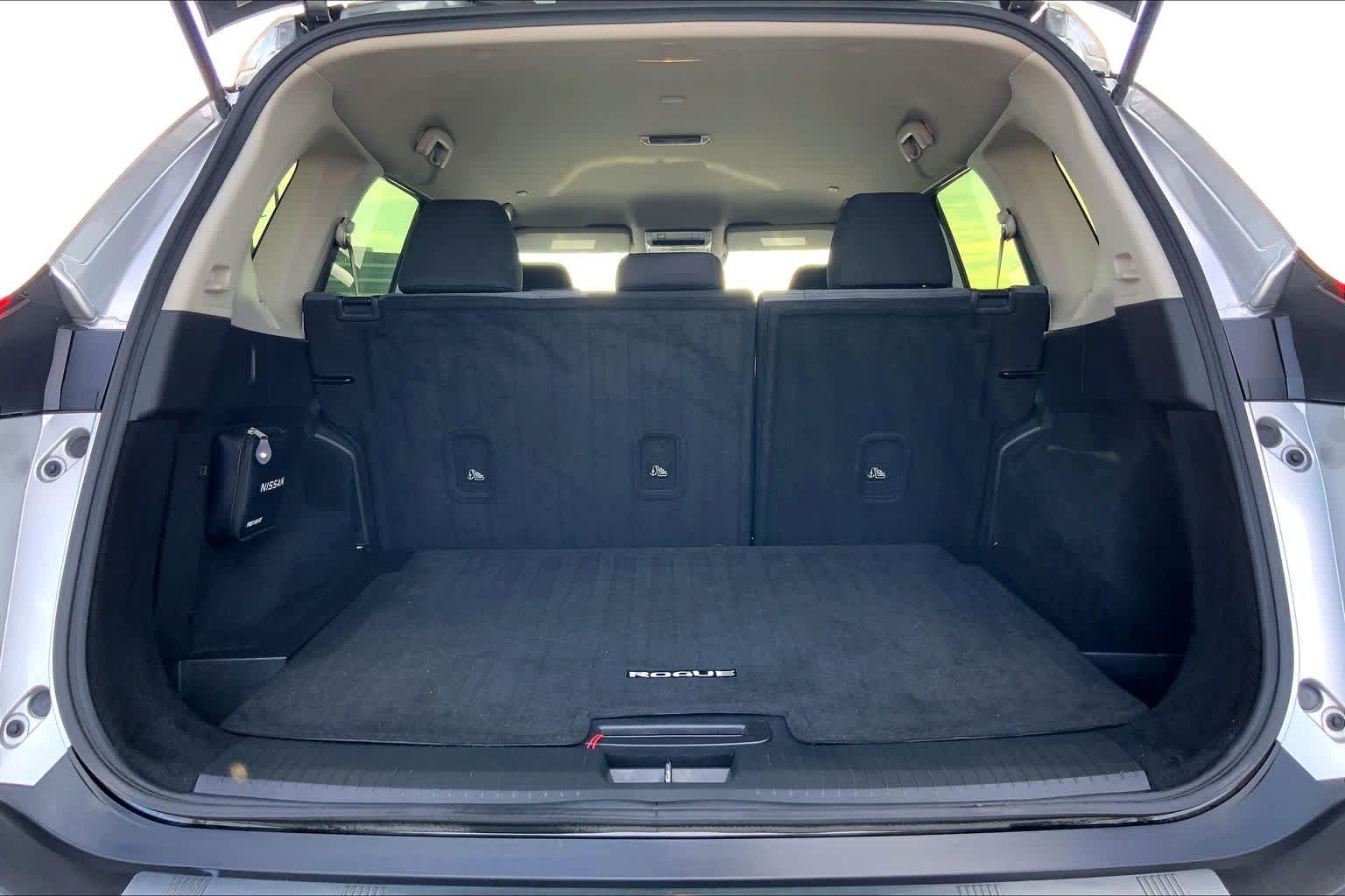 2023 Nissan Rogue photo 34 of 36