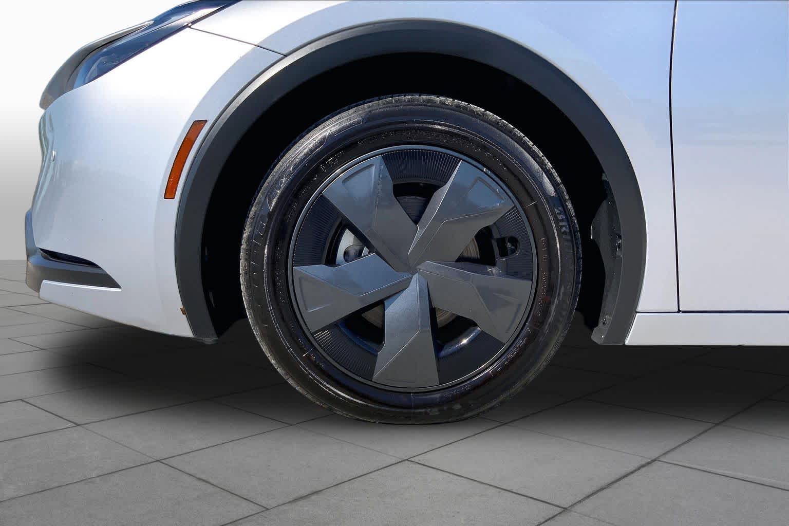 2026 Toyota Prius photo 11 of 36