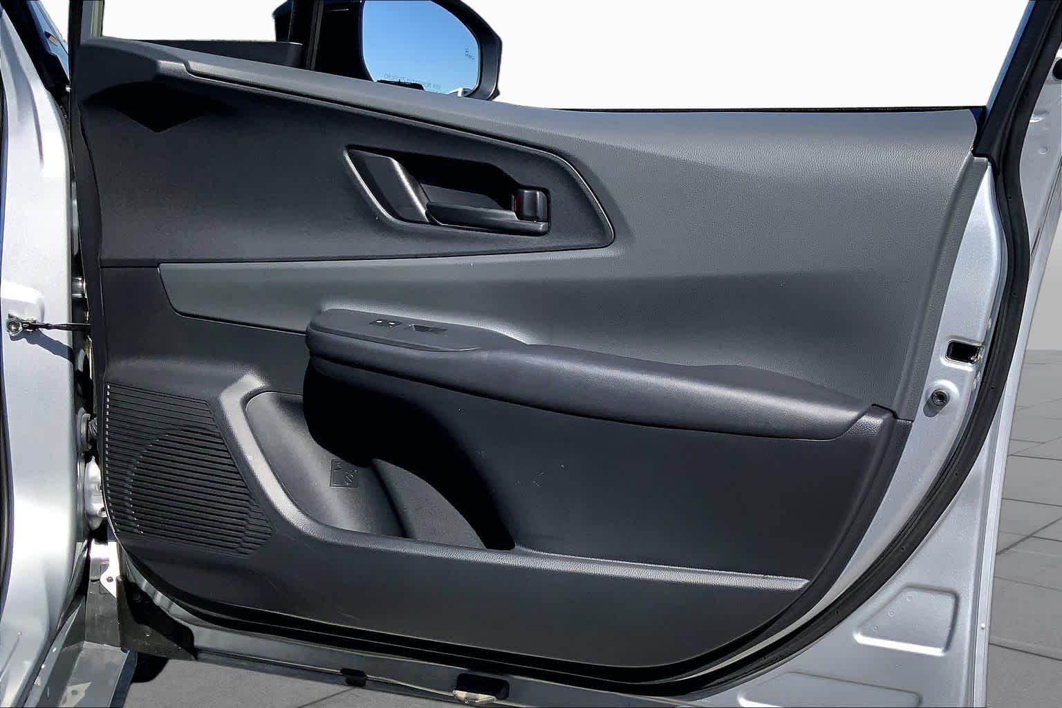 2026 Toyota Prius photo 22 of 36
