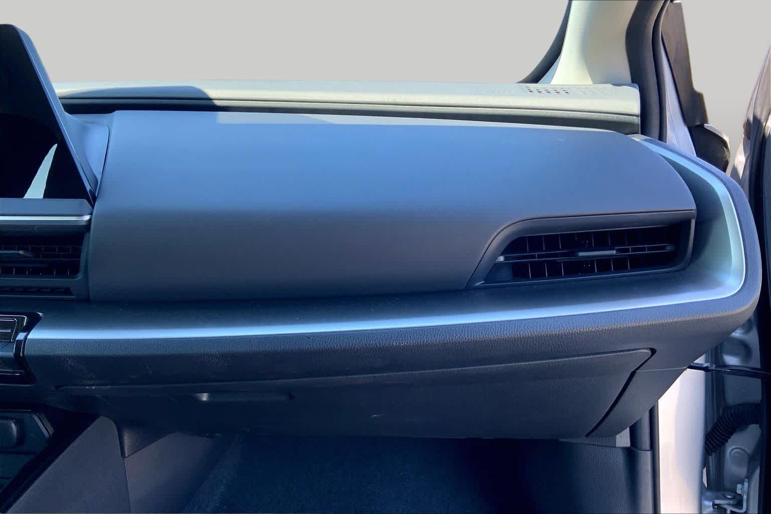 2026 Toyota Prius photo 18 of 36