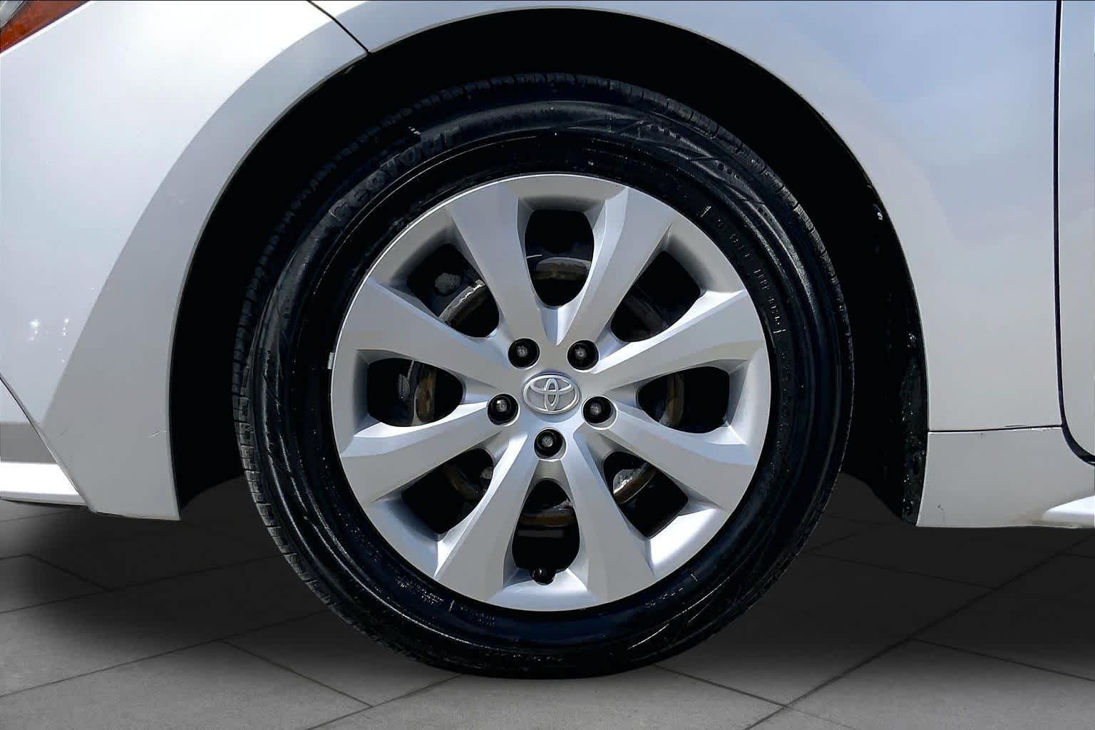 2023 Toyota Corolla LE Classic Silver Metallic at AutoNation USA Houston