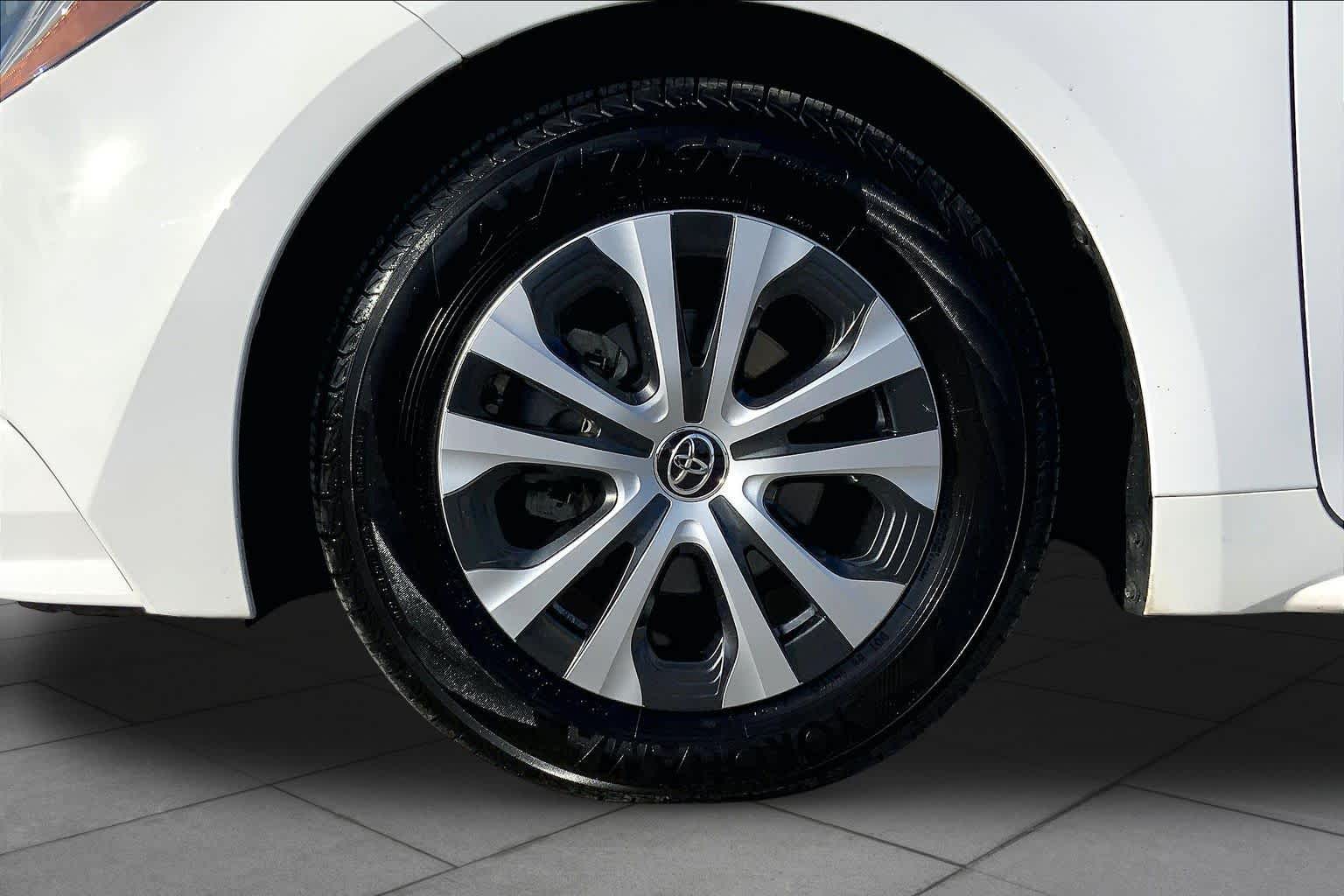2020 Toyota Corolla Hybrid LE Super White at AutoNation USA Houston