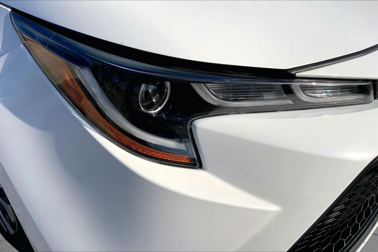 2020 Toyota Corolla Hybrid LE Super White at AutoNation USA Houston